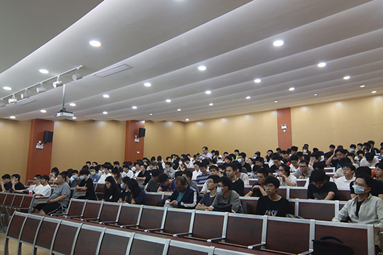 图为讲座现场.jpg