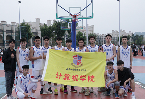 图为男篮合影.jpg